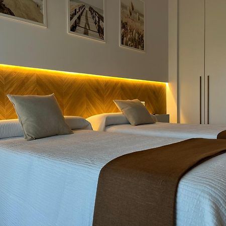 Hostal Parador De Los Llanos Torreorgaz Ngoại thất bức ảnh
