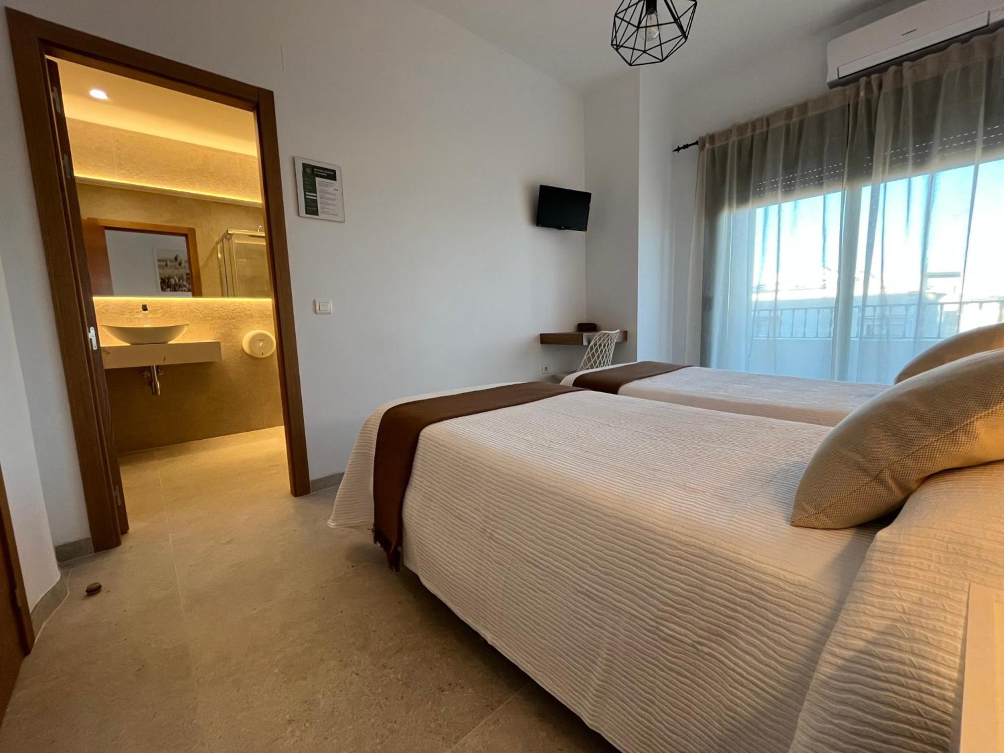 Hostal Parador De Los Llanos Torreorgaz Ngoại thất bức ảnh