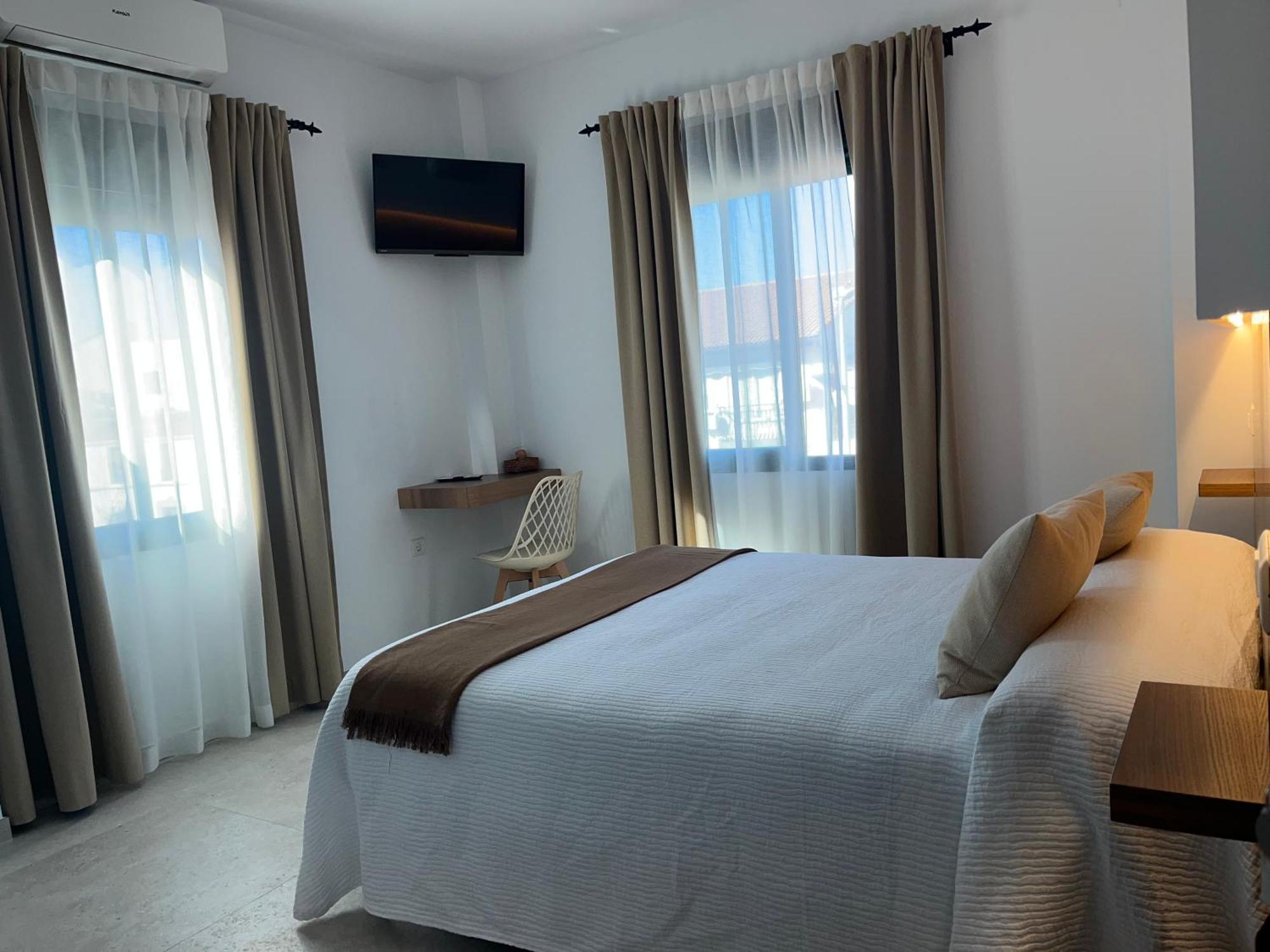 Hostal Parador De Los Llanos Torreorgaz Ngoại thất bức ảnh